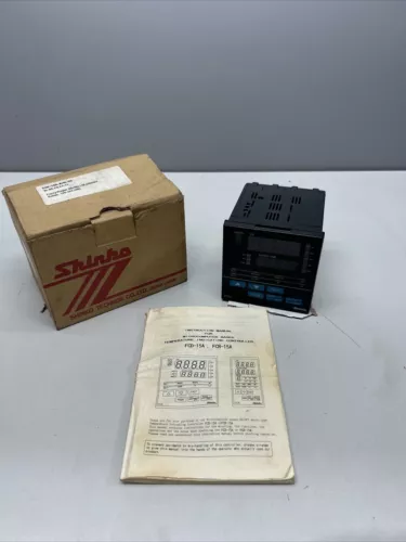 Shinko FCD-15A-R/M Multi-range temperature controller 100-240VAC 50-60Hz Unused