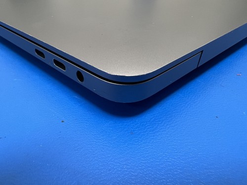 Apple MacBook Pro Touch 16" 2019 i7 2.6GHz 6 Core, 32GB, 512GB SSD,Radeon 5500M - Imagen 12 de 15
