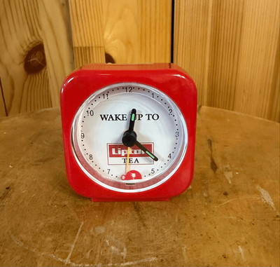 WAKE UP TO LIPTON TEA ALARM CLOCK (6769)