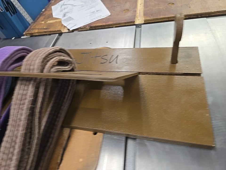 Expositor de cinturón Jiu Jitsu hecho a medida Foto 4 de 4