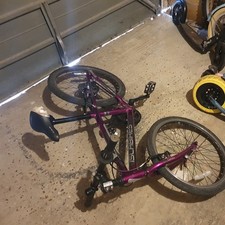 5-8 year old Purple Islabikes Beinn Bike