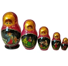 Vintage Russian Matryoshka Nesting Dolls Set 5 Hand-Painted WoodenDolls Folk Art