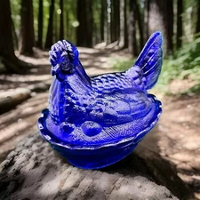 Chicken Hen on Nest 5¾" Cobalt Blue Glass Covered Trinket Candy Potpourri Basket