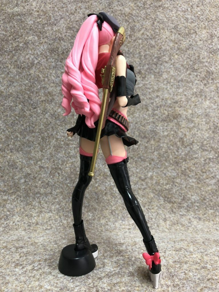 (未使用･未開封品)　ワンピース FLAG DIAMOND SHIP-PERHONA-CODE:B bt0tq1u Amazon.com: Banpresto - Figurine One Piece - Perhona Code B