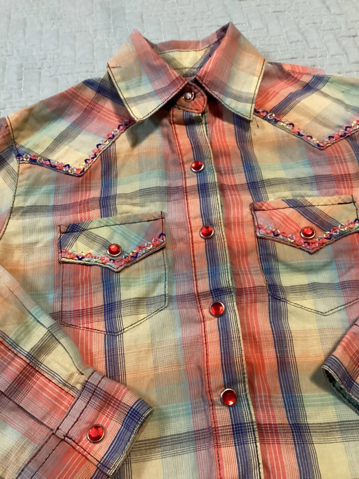 Рубашка для девочек Ruby Red Snap Up с длинным рукавом Rock 47 Wrangler размер XS - Изображение 3 из 4