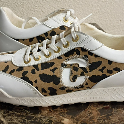 Duca del Cosma Men s Low Top Lace-Up Athletic Sneakers White Tan Black Animal