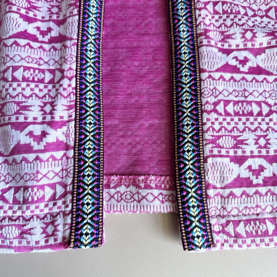 Cárdigan boho Valerie Stevens estampado tribal azteca frente abierto mangas 3/4 rosa M Foto 4 de 4