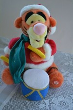 2001 Disney Store Exclusive Tigger Christmas Plush Singing Talking Toy 15 VTG