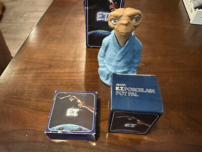 Vintage ET EXTRA-TERRESTRIAL Bubble Bath Figure Bottle + Decal