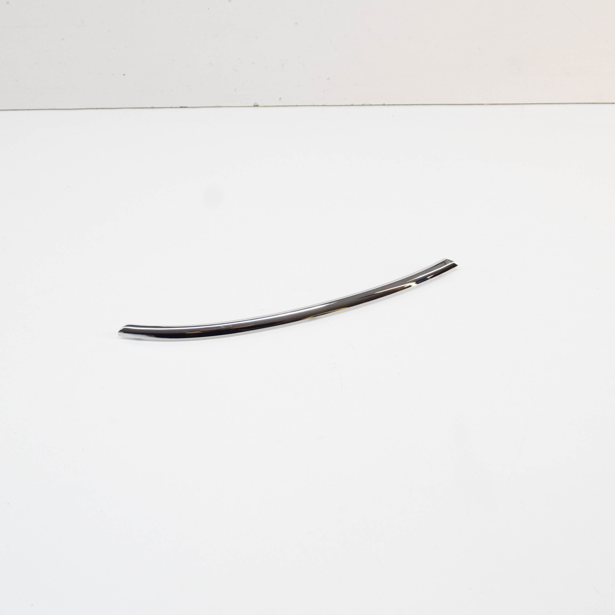 NEW BMW 7 G11 FRONT RIGHT OUTSIDE DOOR HANDLE TRIM 51215A06744