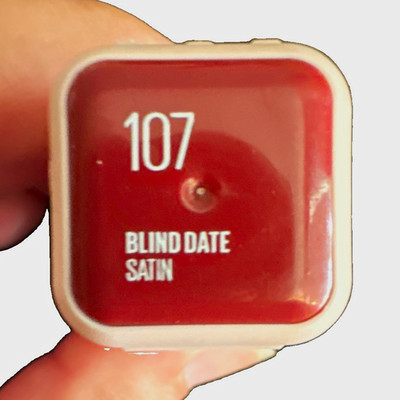 Maybelline New York Lifter Lipstick Satin Finish 107 Blind Date Shade