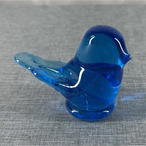 Fenton Hand Blown Blue Art Glass Bird Figurine Decorative Animal USA