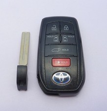 Oem 2021-2025 Toyota Sienna Smart Keyless Entry Remote Key Fob Worn Hyq14fbx