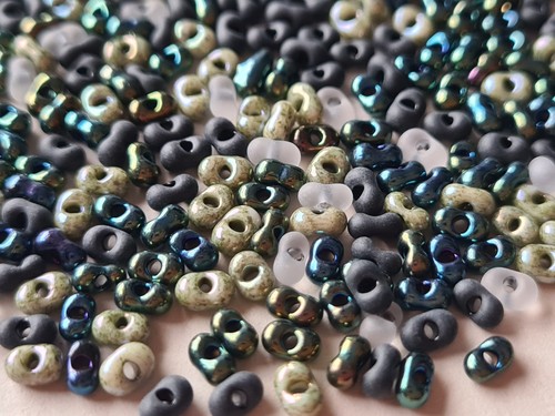 Farfalle Rocaille Glasperlen, oliv schwarz grau, Schmetterlingsperlen 4mm 1640 - Bild 4 von 6