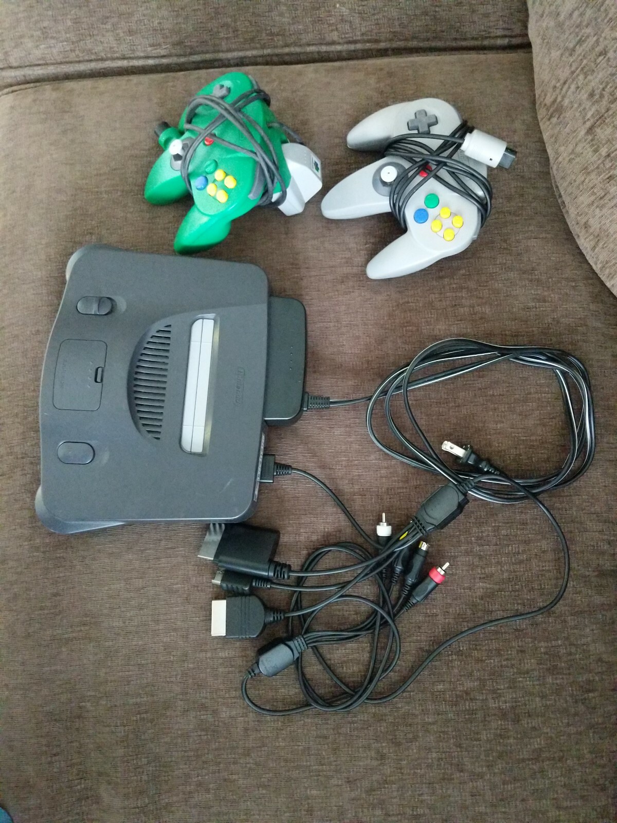 Original Nintendo 64 N64 -  2 Controllers, Rumble Pak & cables! Exc. condition!
