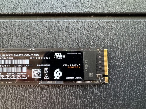 Western Digital WD BLACK SN850X 4TB M.2 NVMe Internal SSD - Afbeelding 3 van 7