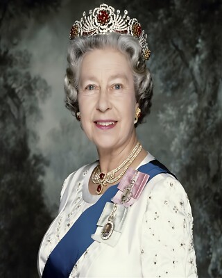 Queen Elizabeth Classic Portrait 8x10 Photo Print Reprint