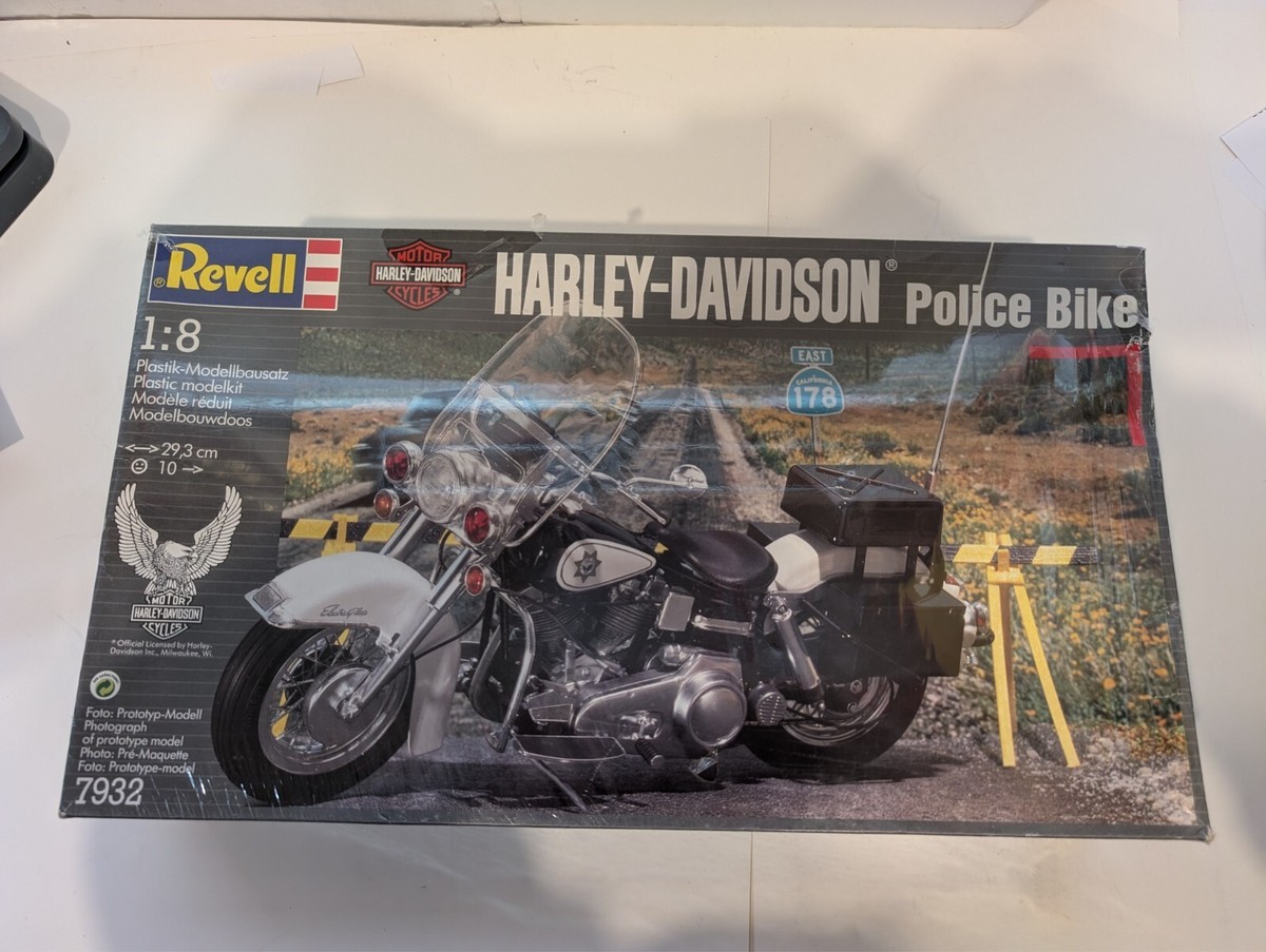 No330バイクミニカー1/12 HARLEY DAVIDSON POLICE Franklin Mint Precision Models Harley Davidson Police Motorcycle
