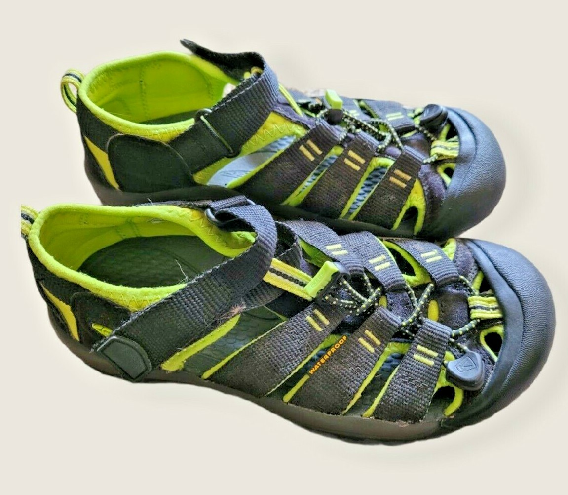 Scarpe sandali impermeabili da trekking ragazzo ragazza Keen H2 Newport 4 nero verde lime