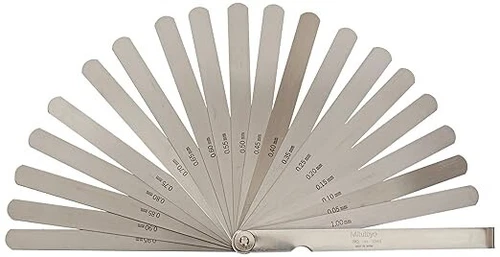 Mitutoyo 184-304S, Thickness Gage Feeler Gage 0.05mm to 1mm, 20 Leaves, Straight