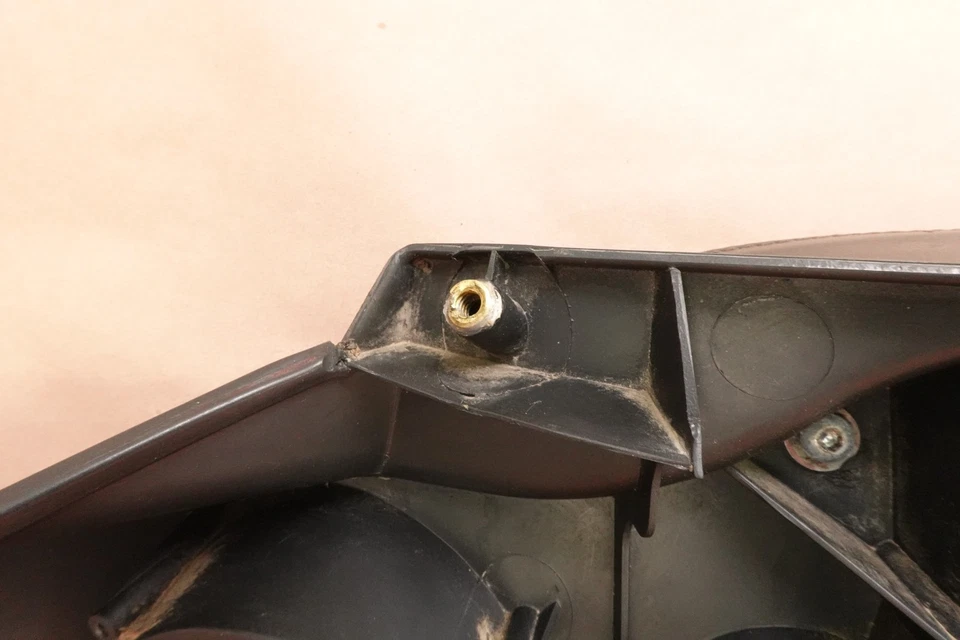 01-06 Harley Davidson Electra Glide FLHTCUI CARENADO INTERIOR ALA DE MURCIÉLAGO SUPERIOR DELANTERO Foto 4 de 4