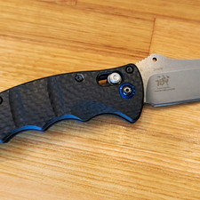 Benchmade Knives: 484-1 Nakamura - Carbon Fiber - CPM-S90V