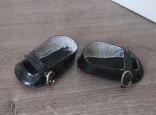 Jolies Chaussures En Cuir Pour Poupée Ancienne - Occasion