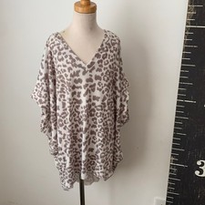Karen Kane Poncho Top M Leopard Print V-Neck Oversized Tunic Batwing Blouse