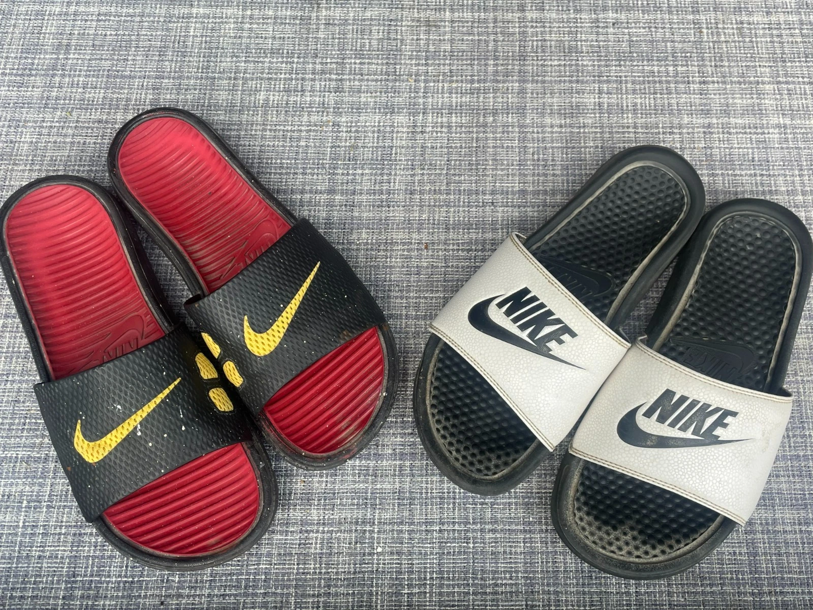 NIKE SLIDERS INFRADITO DUE PAIA ENTRAMBE TAGLIA 7 BUONE CONDIZIONI