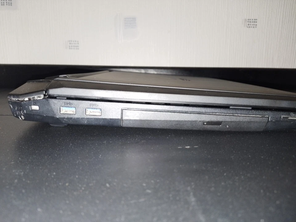 PC Portable Gamer Asus ROG G750 / GTX 770M/ SSD 128 Go + HDD 700 Gb / 17,3” - Photo 3/4