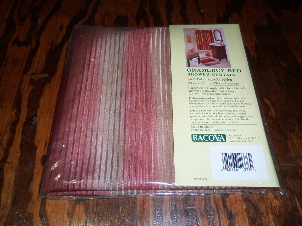 Cortina de ducha Gramercy a rayas rojas y doradas 70"x72" de Bacova Foto 2 de 2