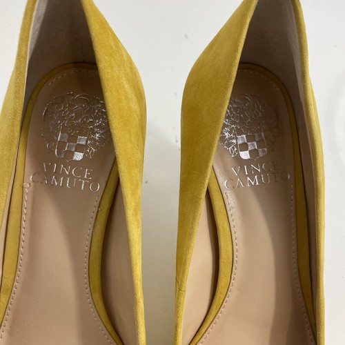 Vince Camuto Retsie spitz zulaufender Pumps aus gelbem Wildleder Top Zustand Gr. 8,5 - Bild 2 von 11