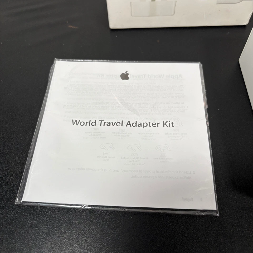 Kit adaptador de viaje Apple World - Nuevo abierto pero nunca usado 2 pines 3 pines Foto 4 de 4