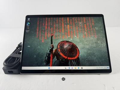 Microsoft Surface Pro 8  (1982) i5-1145G7 - 16GB RAM - 256GB  120Hz - Win 11 Pro