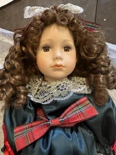 Vintage Connoisseur Doll Seymour Mann ASHLEY 17" Limited Edition Porcelain Doll