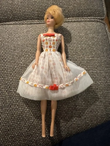 Vintage 1968 Mattel Blonde Bubble Cut Barbie DOLL Bubble Gum Pink Lips EXC Dress