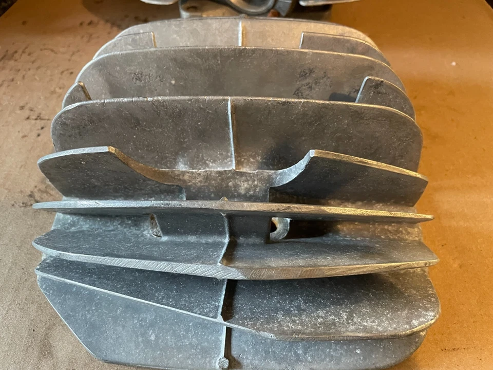 Головка блока цилиндров CZ 250 CZ250 4337-1 980-13-315 AHRMA - Изображение 2 из 4