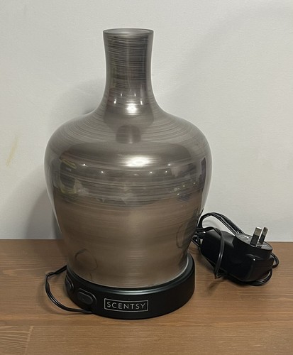 Scentsy Teardrop Pedestal Diffuser Base & Evolve Glass Shade Working - Picture 3 of 7
