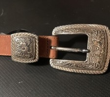 Brighton Womens Leather 35  -36  Length of belt Embossed Two Tone Buckle Nice A