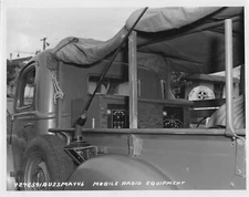 ORIGINAL 1946 PHOTO 591st AAF BASE UNIT 1st M-A-T GROUP MOBILE RADIO EQUIPMENT 1