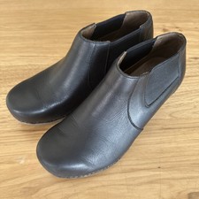 Dansko Marilyn Chelsea Black Leather Boots Clogs Women's 37 / 6.5-7