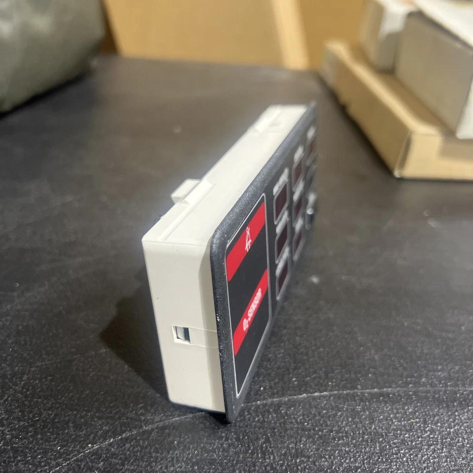 NUEVO OEM BMW E28 (528e y 533i) Unidad de control Panel NLA! 62141368953 Foto 4 de 4