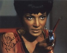 NICHELLE NICHOLS - Star Trek GENUINE SIGNED AUTOGRAPH