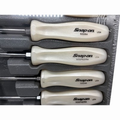 Snap On Tools Pearl White Hard Handle Combination Screwdriver Set
