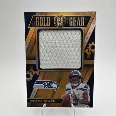2018 Panini Gold Standard - Gold Gear Russell Wilson #GG-15 /125 (MEM)