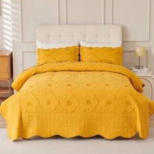 Floral Embroidery Quilt Set,3 Pieces Queen Quilt Bedding Set,Classic Diamond ...