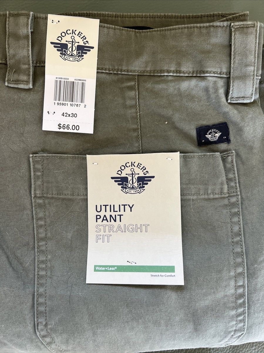 dockers ブルゾン カーキ Dockers Men's Straight Fit Utility Pants - Camo Green 42x30