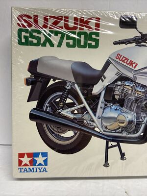 新品 タミヤ 1/12 プラモデル SUZUKI GSX750S KATANA Amazon | タミヤ 1/12 オートバイシリーズ No.34 スズキ GSX750S