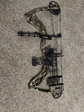 Bowtech Carbon Zion Compound Bow RH 70lb Draw Weight Loaded