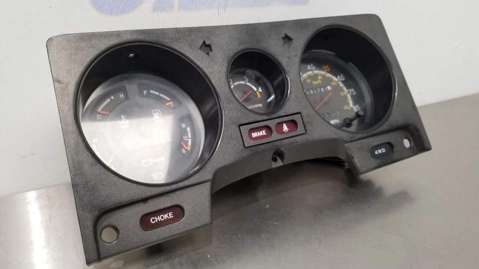 Toyota Land Cruiser FJ60 1987 4,2 L MT velocímetro cuadro de instrumentos 8310090A10 Foto 4 de 4